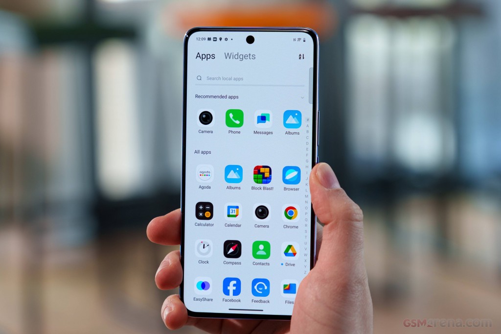 vivo V50 hands-on photo 20