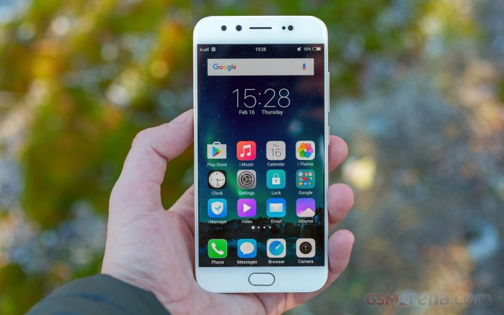 vivo V5 Plus hands-on photo 1