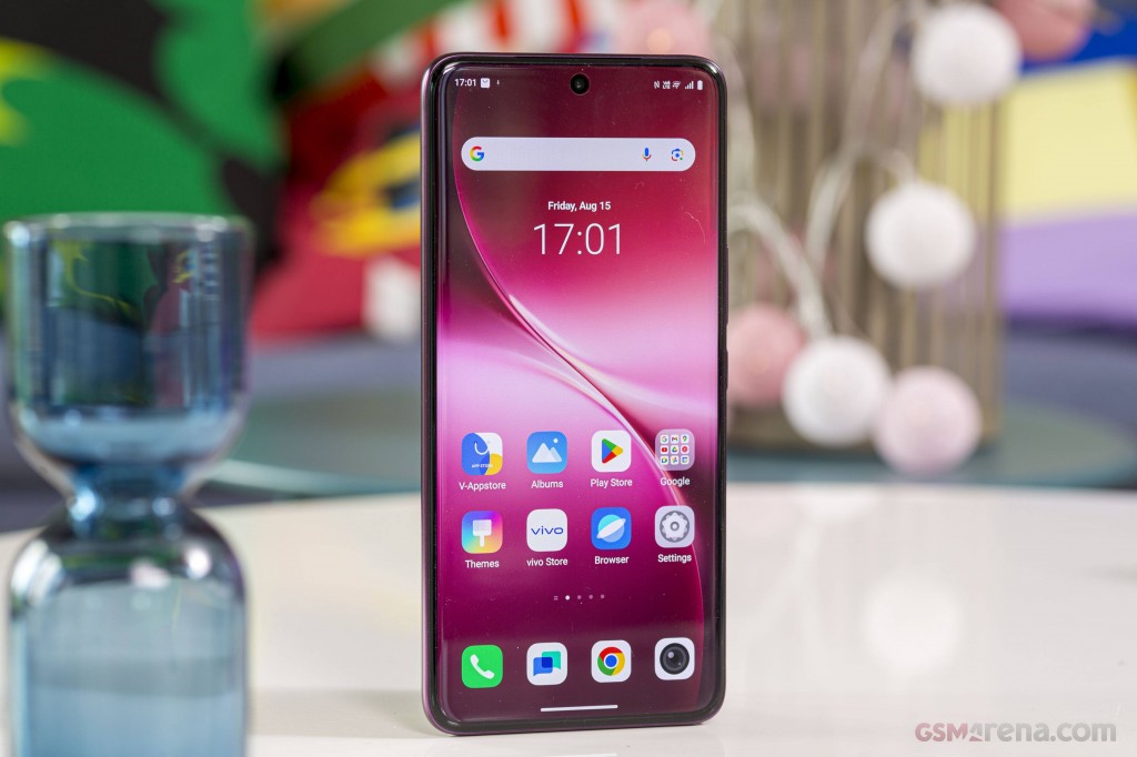 vivo V60 hands-on photo 4