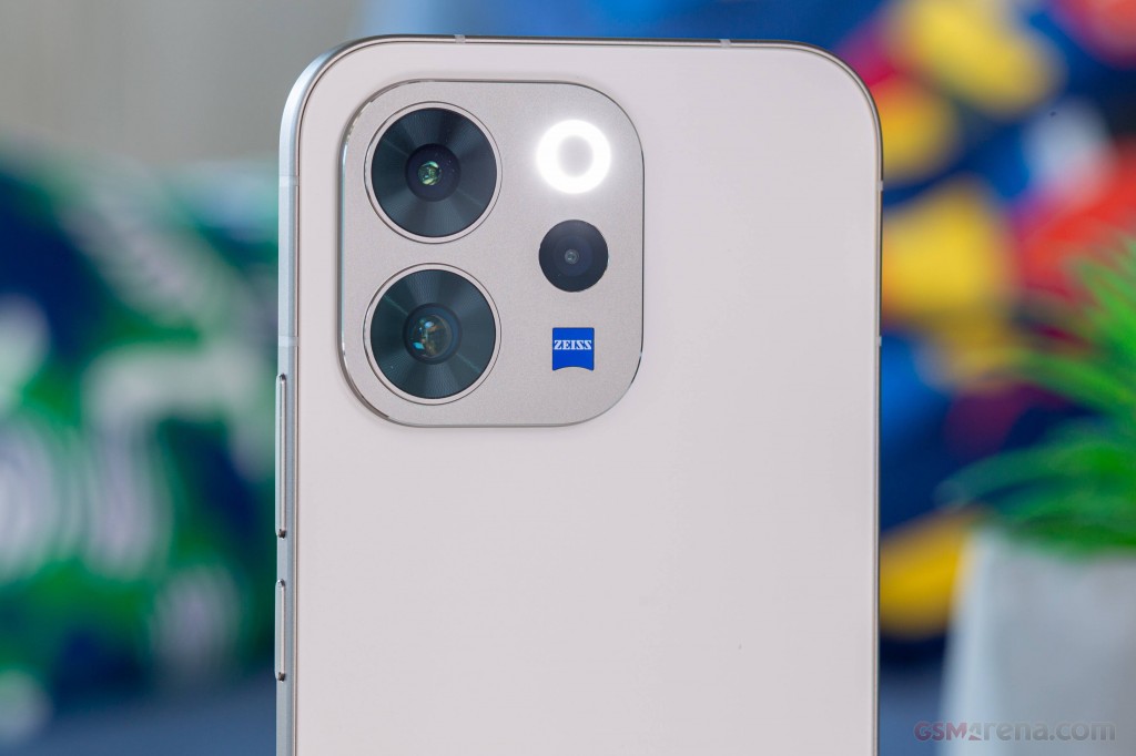 vivo V70 hands-on photo 7