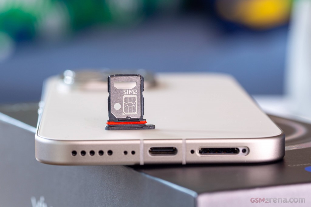 vivo V70 hands-on photo 9