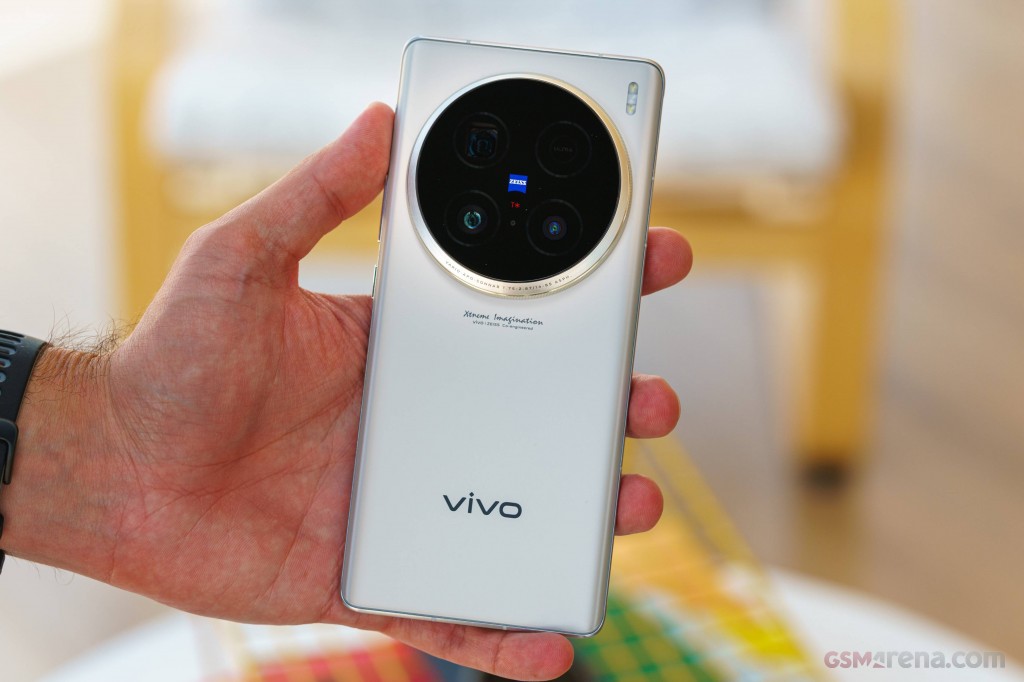 vivo X100 Ultra hands-on photo 24