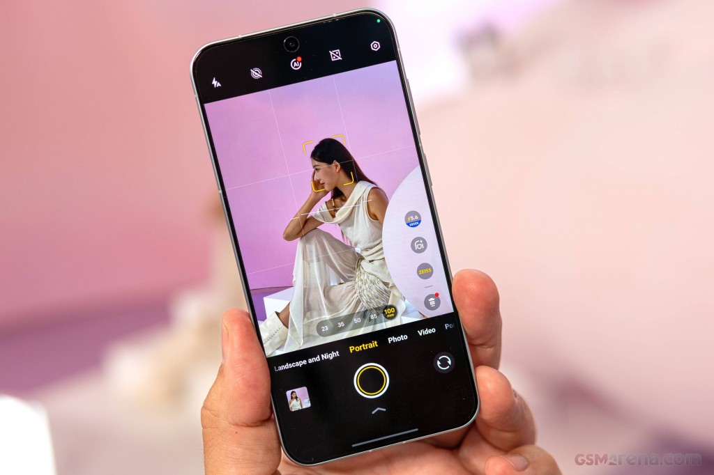 vivo X300 hands-on photo 3