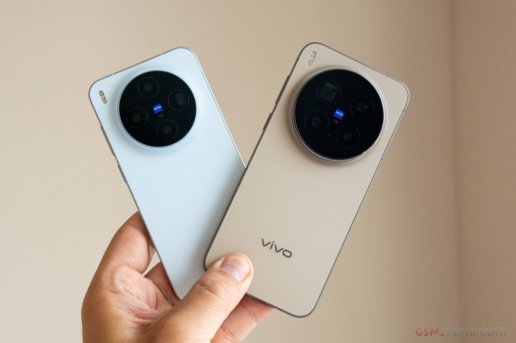 vivo X300 hands-on photo 6