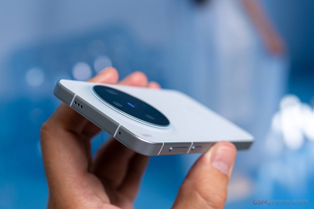 vivo X300 hands-on photo 10