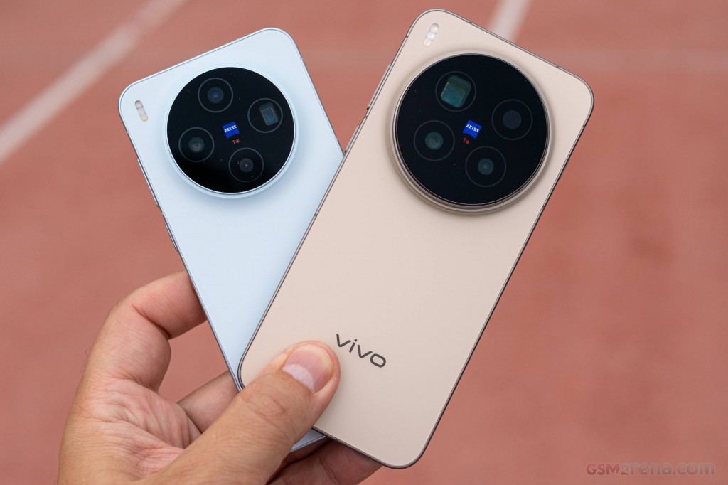 vivo X300 hands-on photo 13