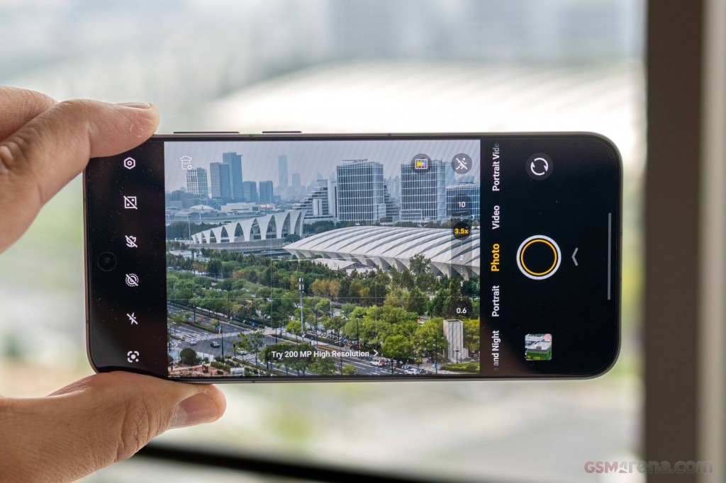 vivo X300 Pro hands-on photo 5