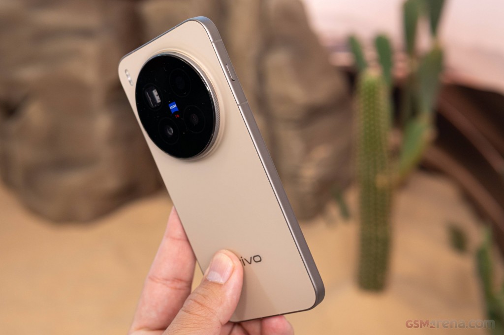 vivo X300 Pro hands-on photo 15