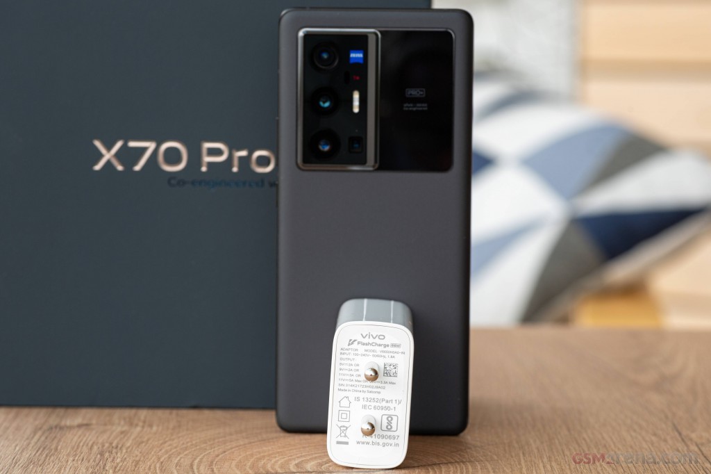 vivo X70 Pro+ hands-on photo 5