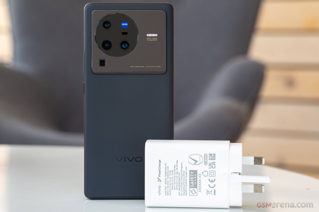 vivo X80 Pro hands-on photo 2