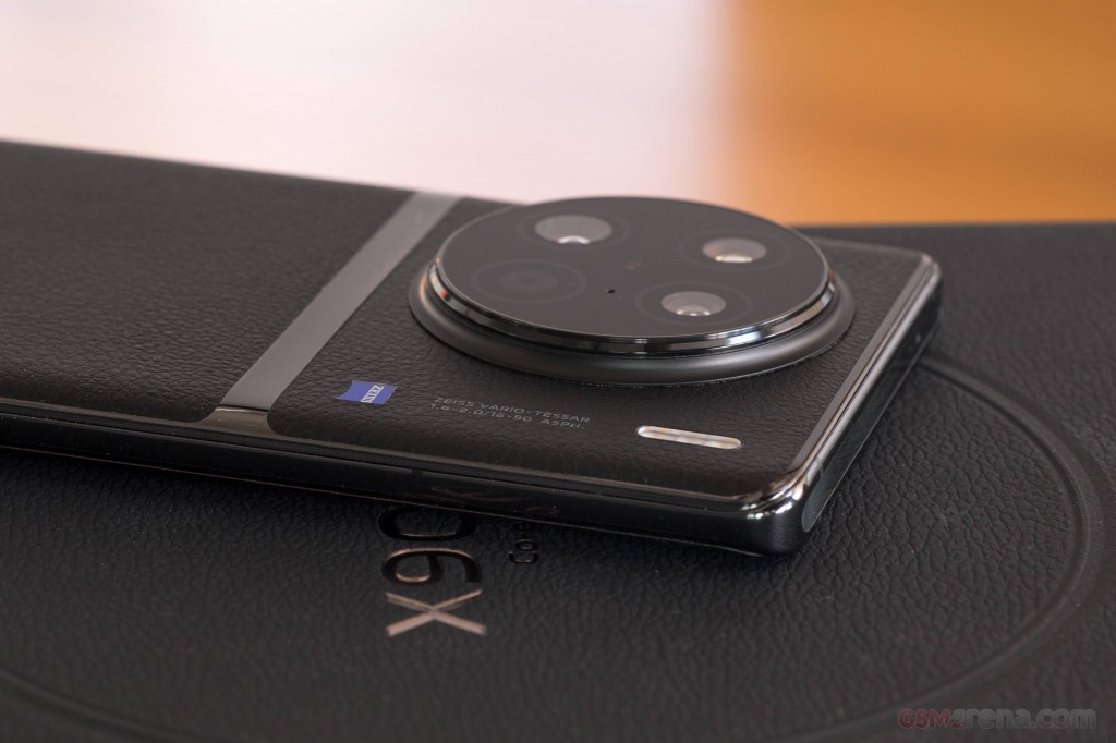vivo X90 Pro hands-on photo 14
