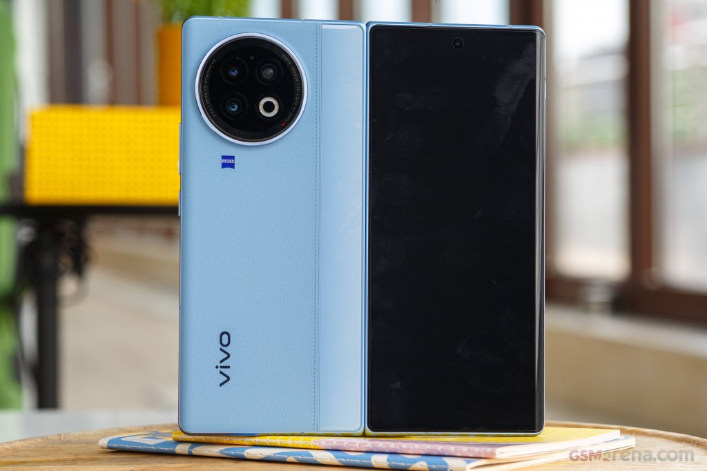 vivo X Fold2 hands-on photo 9