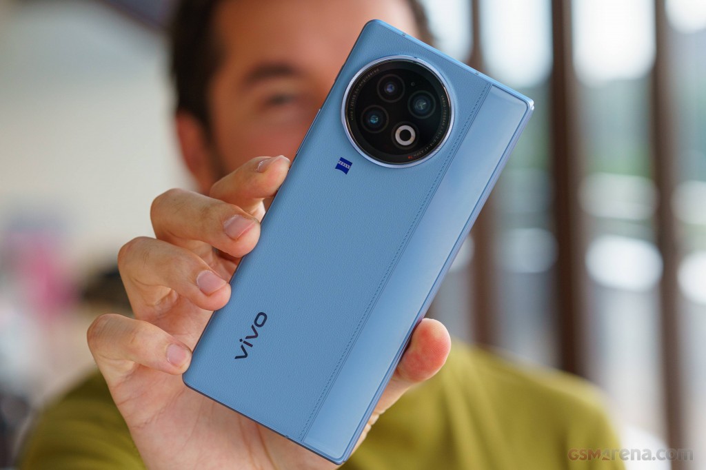 vivo X Fold2 hands-on photo 21
