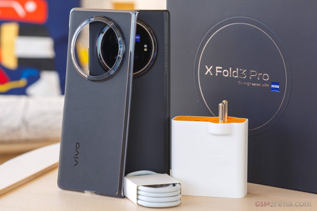 vivo X Fold3 Pro hands-on photo 1