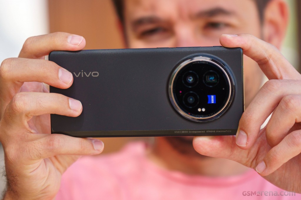 vivo X Fold3 Pro hands-on photo 21
