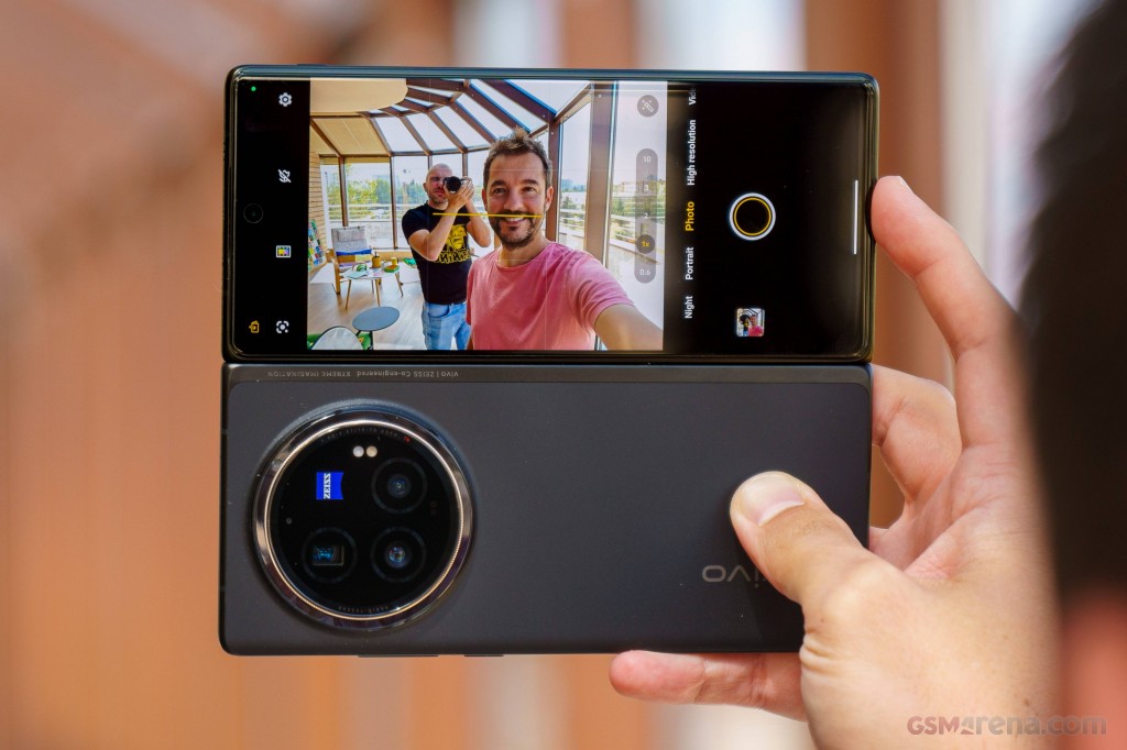 vivo X Fold3 Pro hands-on photo 24