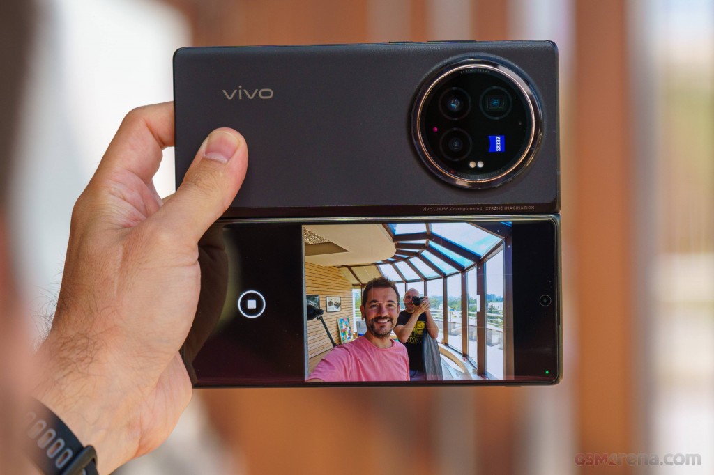 vivo X Fold3 Pro hands-on photo 25