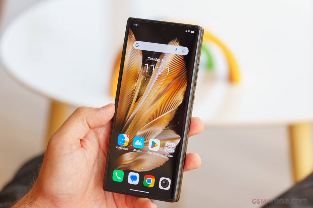 vivo X Fold3 Pro hands-on photo 36