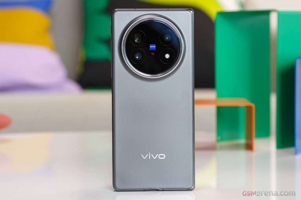 vivo X Fold5 hands-on photo 5