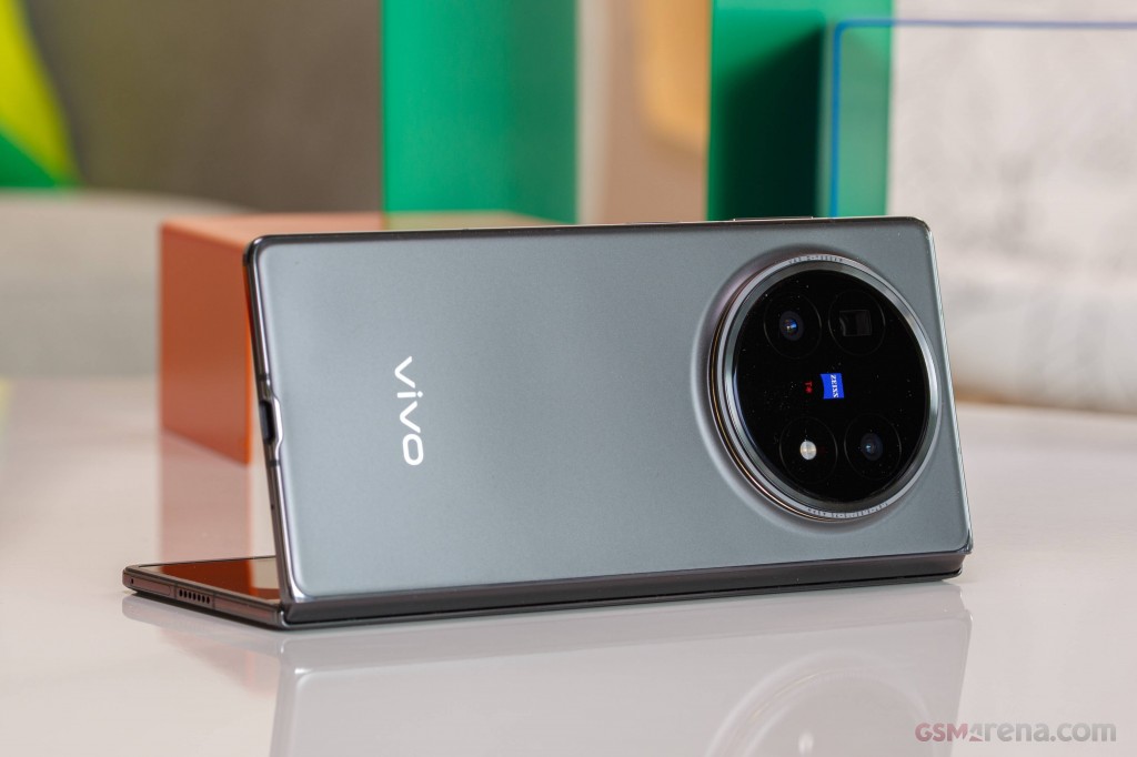 vivo X Fold5 hands-on photo 15