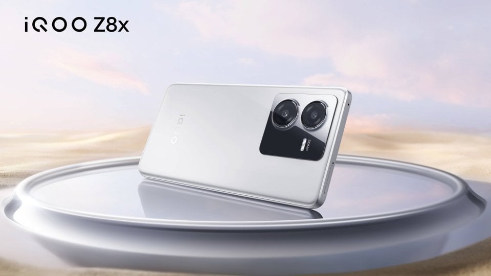 vivo Y100t view 18