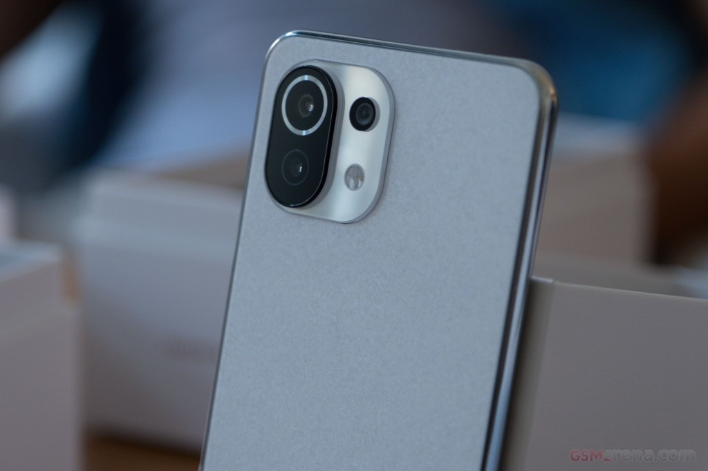 Xiaomi 11 Lite 5G NE hands-on photo 9