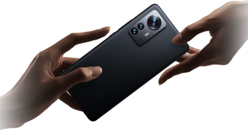 Xiaomi 12 Pro view 12