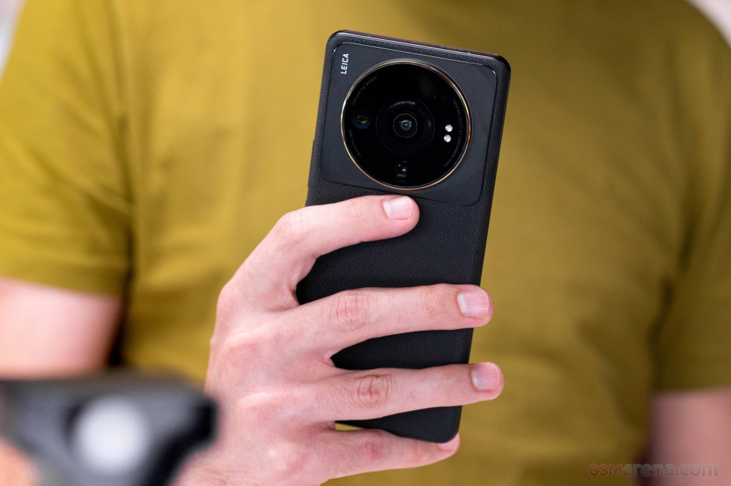 Xiaomi 12S Ultra hands-on photo 21