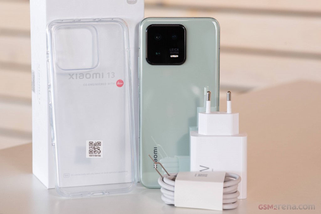 Xiaomi 13 hands-on photo 1