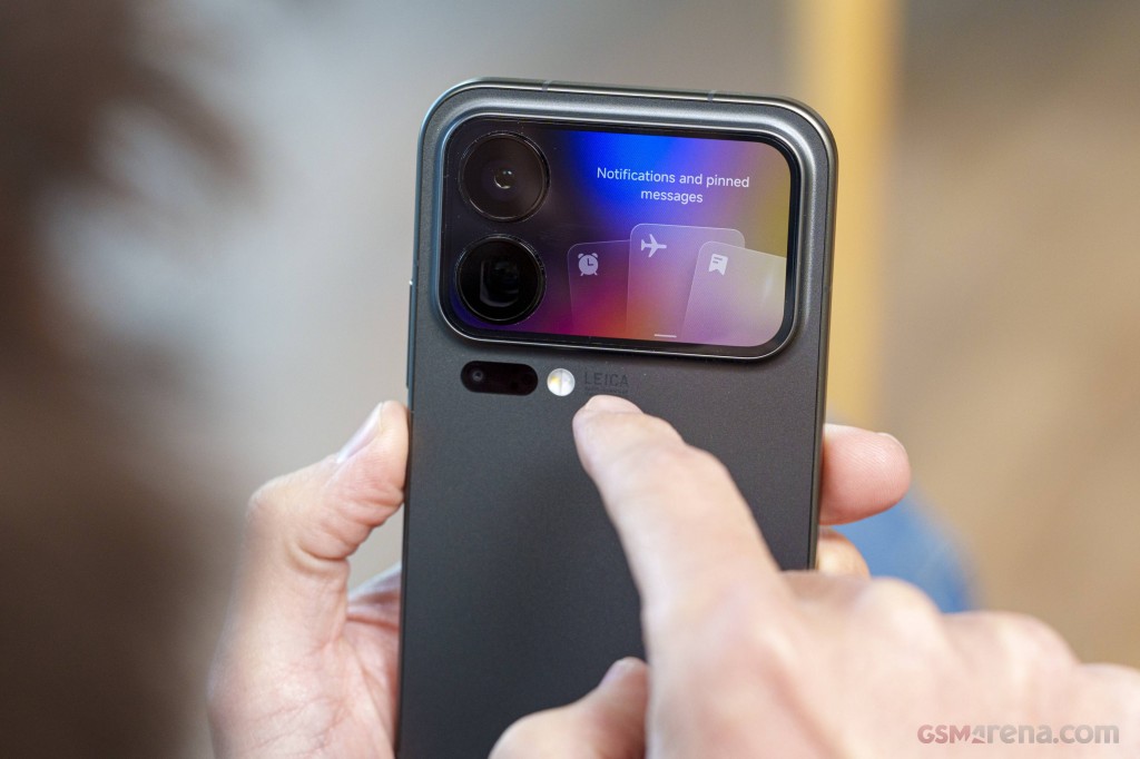Xiaomi 17 Pro Max hands-on photo 14