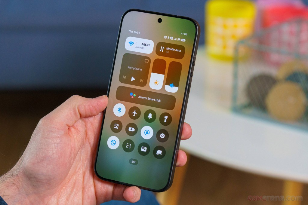 Xiaomi 17 Ultra hands-on photo 12