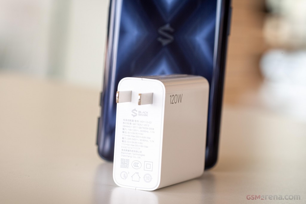 Xiaomi Black Shark 4 hands-on photo 2