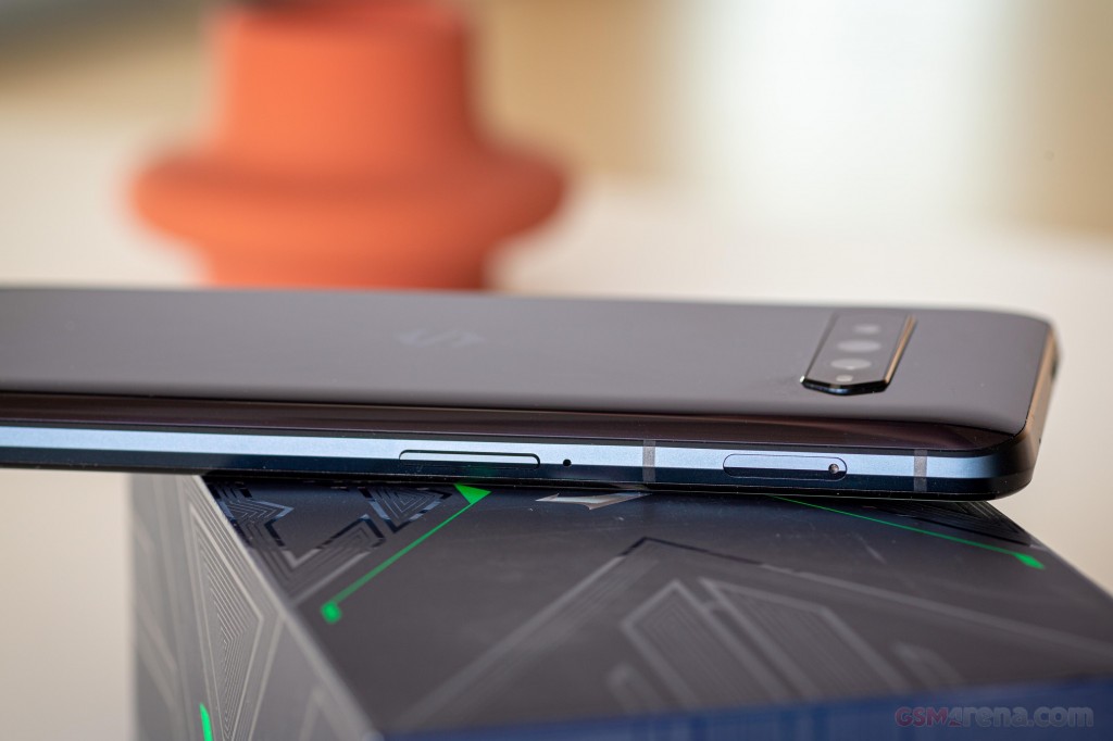 Xiaomi Black Shark 4 hands-on photo 3