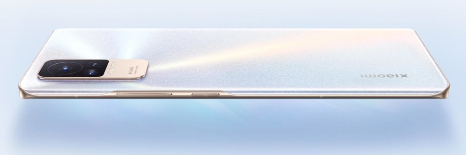 Xiaomi Civi 1S view 34