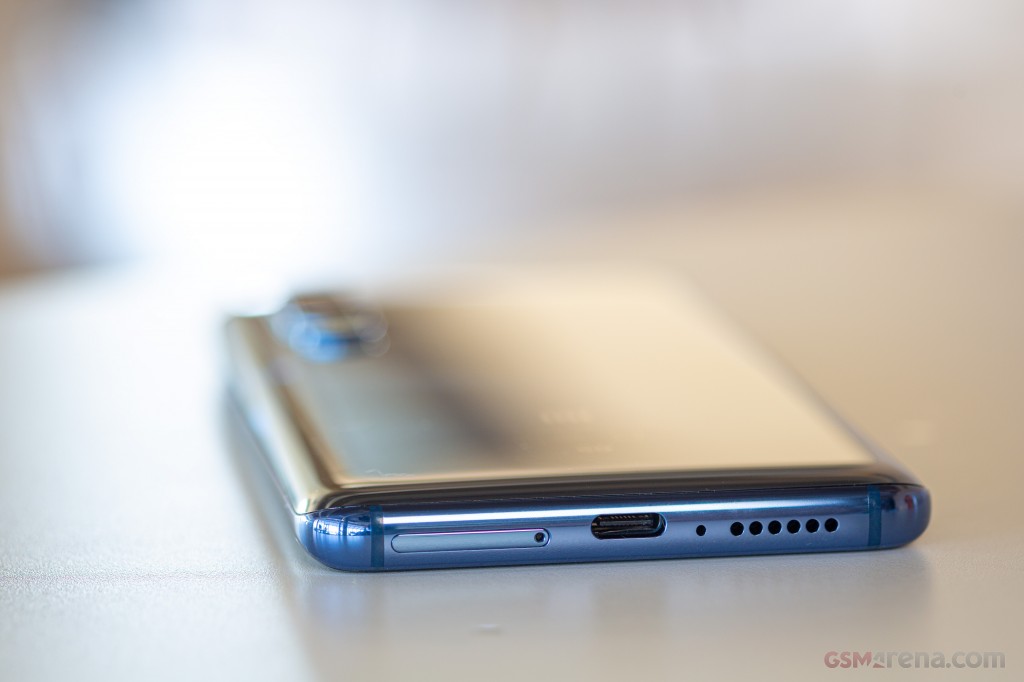 Xiaomi Mi 10 5G hands-on photo 2