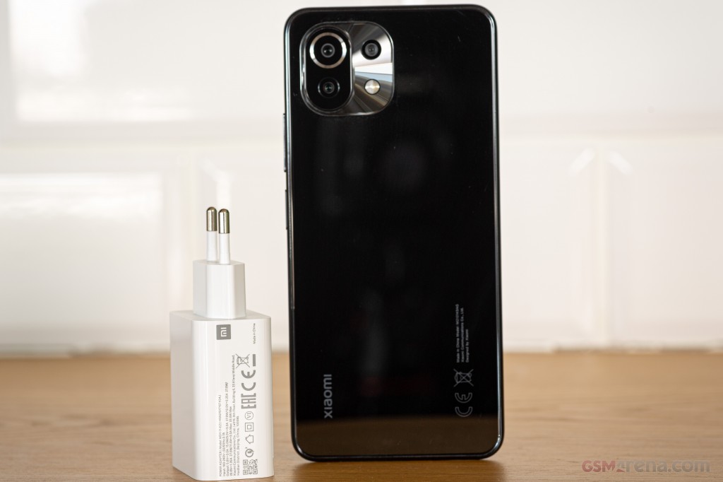 Xiaomi Mi 11 Lite hands-on photo 2