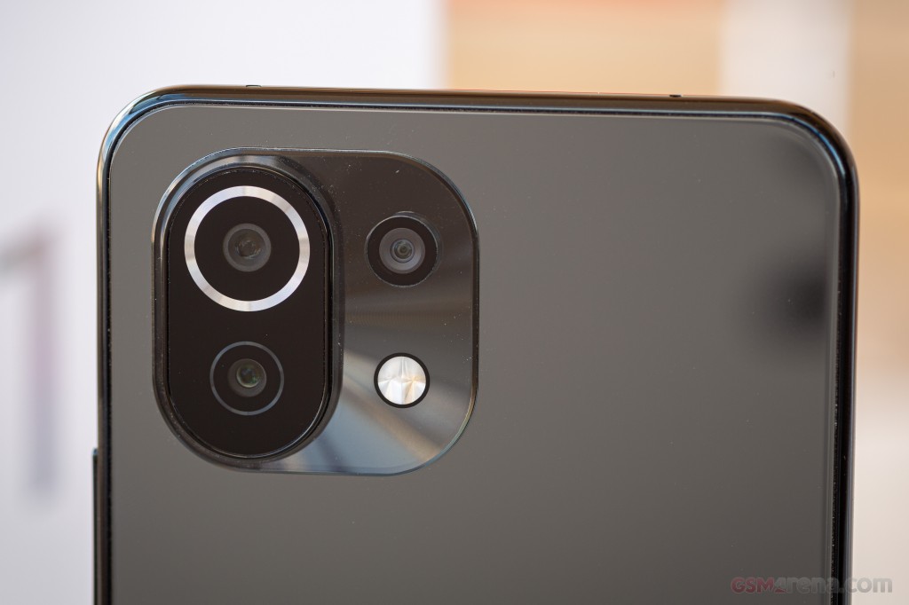 Xiaomi Mi 11 Lite hands-on photo 12
