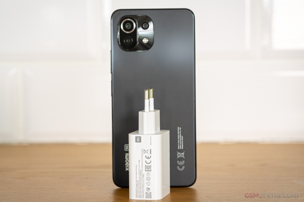 Xiaomi Mi 11 Lite 5G hands-on photo 2