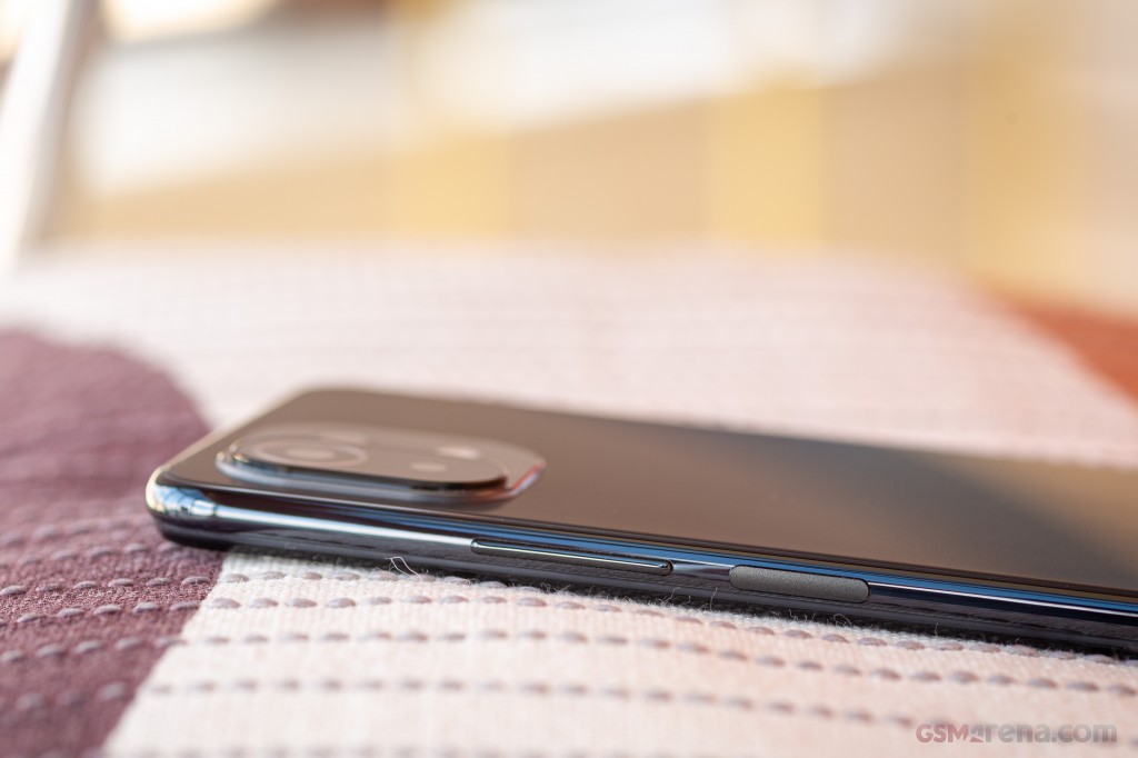 Xiaomi Mi 11 Lite 5G hands-on photo 7