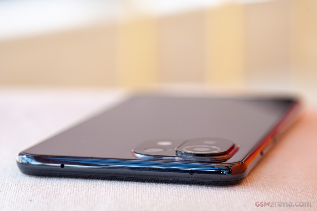Xiaomi Mi 11 Lite 5G hands-on photo 13