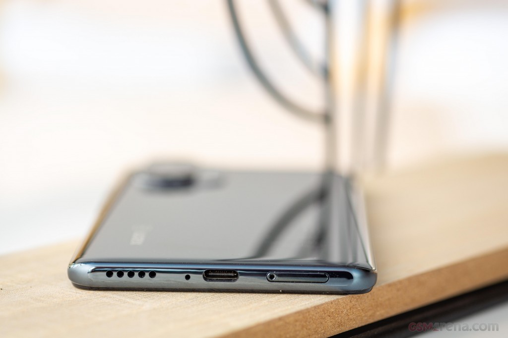 Xiaomi Mi 11i hands-on photo 7