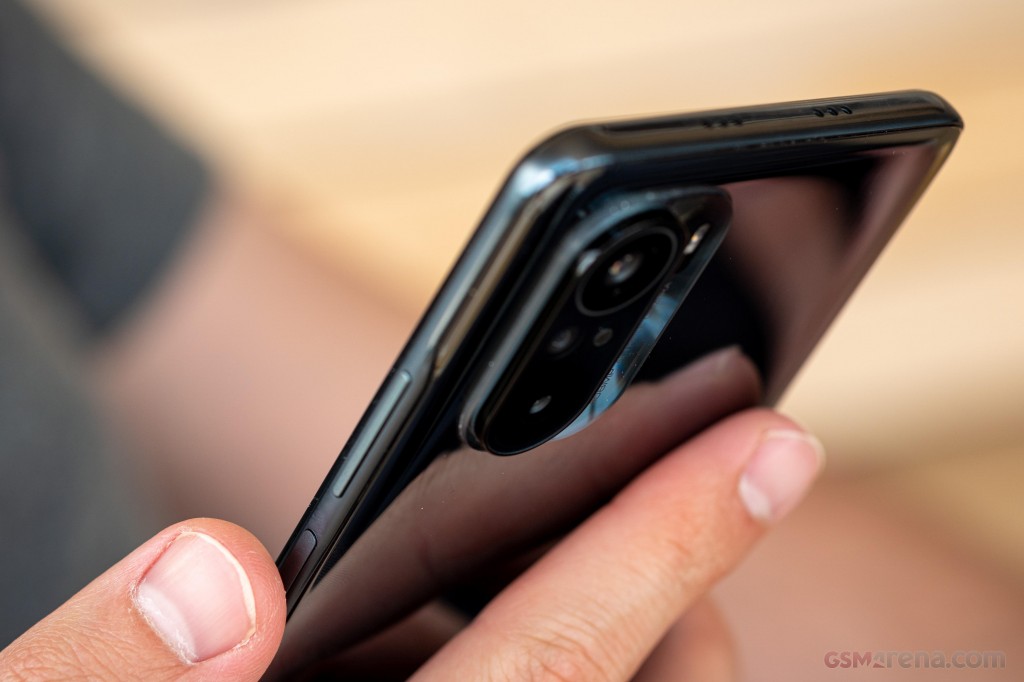 Xiaomi Mi 11i hands-on photo 25