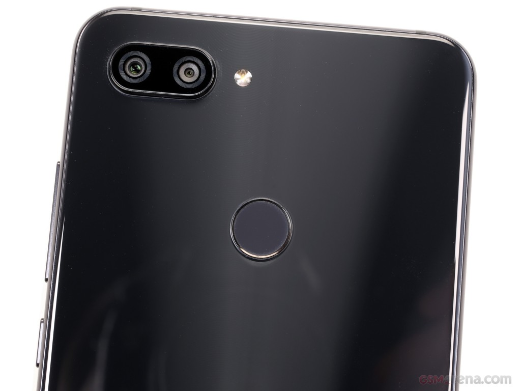 Xiaomi Mi 8 Lite hands-on photo 7