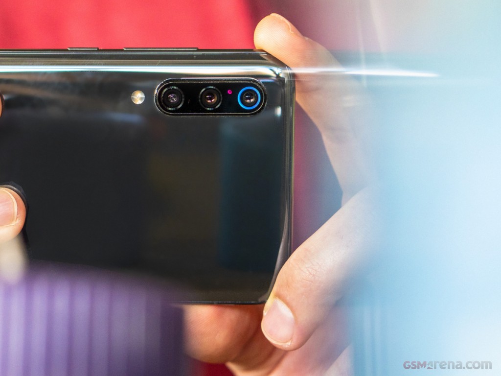 Xiaomi Mi 9 hands-on photo 5