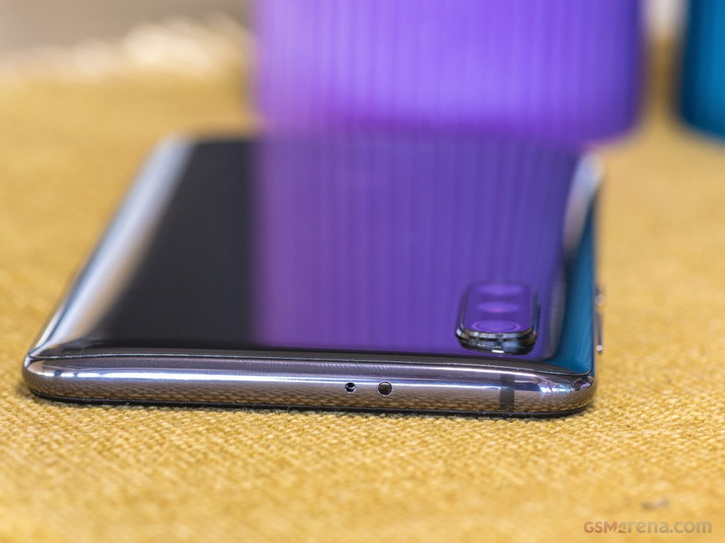 Xiaomi Mi 9 hands-on photo 12