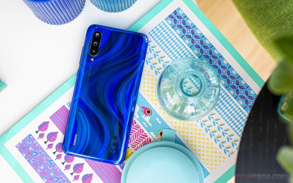 Xiaomi Mi 9 Lite hands-on photo 1