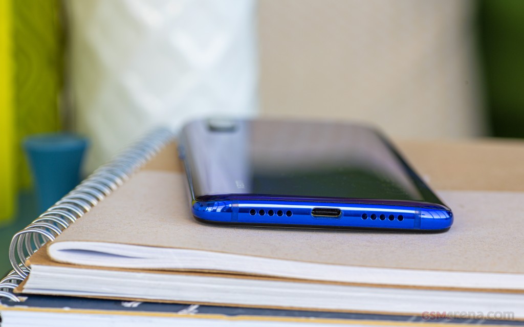 Xiaomi Mi 9 Lite hands-on photo 6