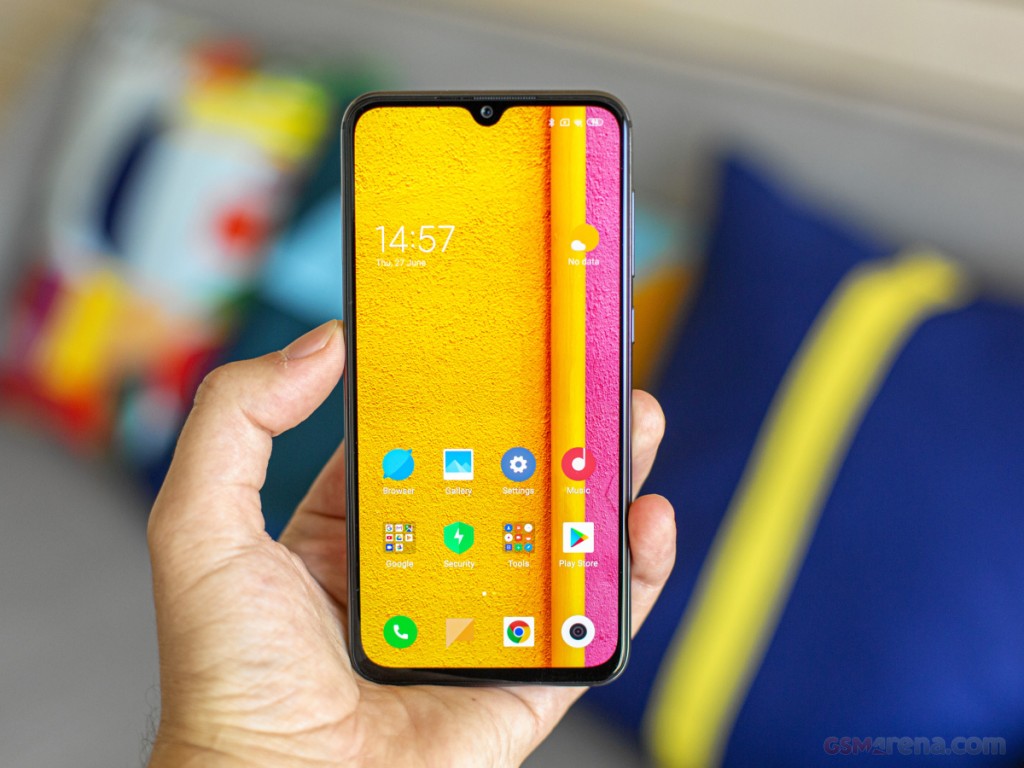 Xiaomi Mi 9 SE hands-on photo 7
