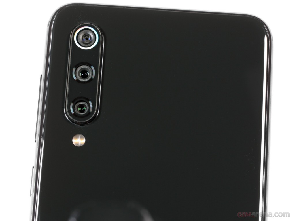 Xiaomi Mi 9 SE hands-on photo 11