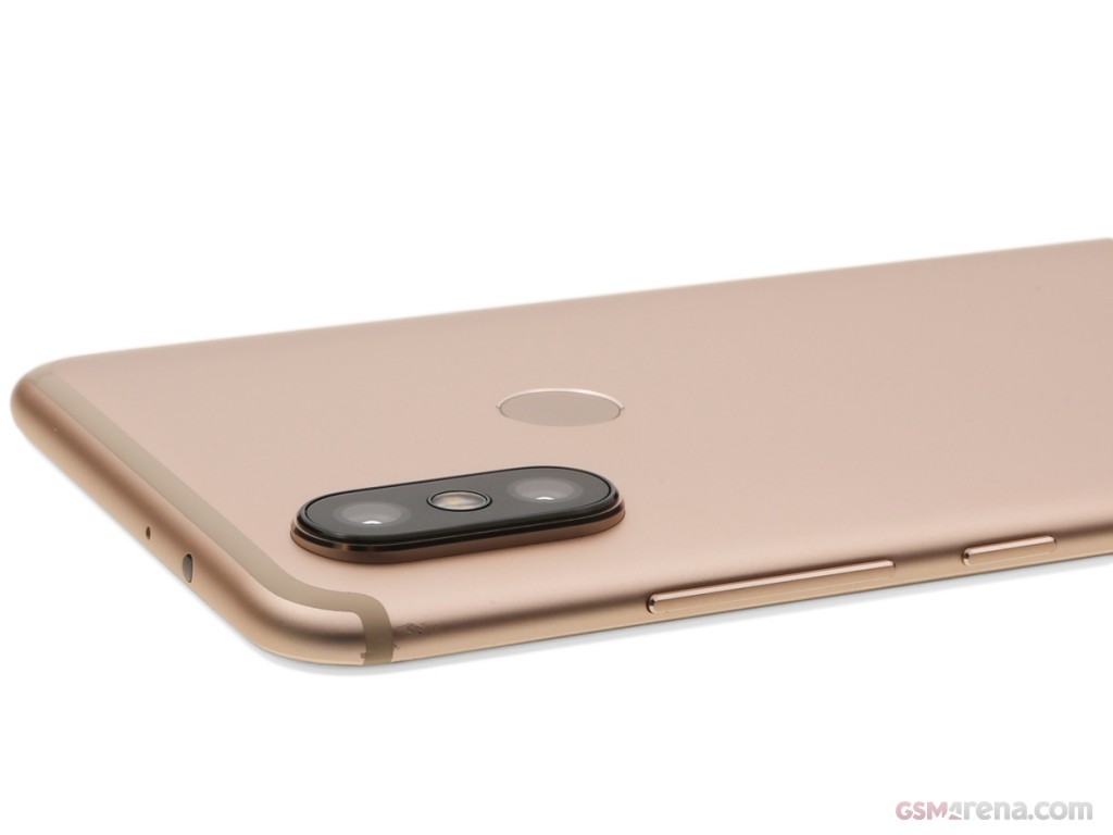 Xiaomi Mi A2 (Mi 6X) hands-on photo 9
